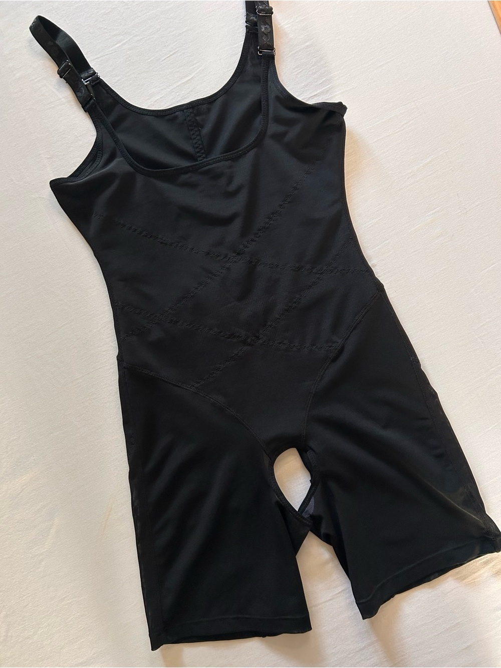 NWOT High Compression Full Body Shapewear Bodysuit Open Gusset Black